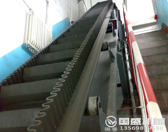 裙邊皮帶機 裙邊皮帶機